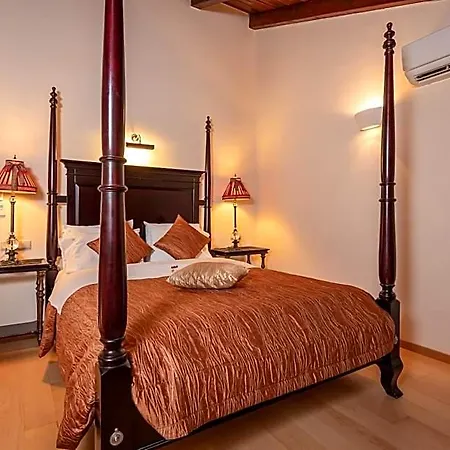Palazzino Di Corina 4* ريثيمنو